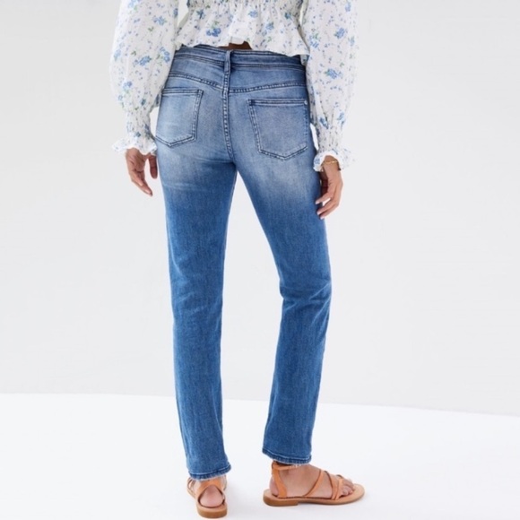 NWT Anthropologie Pilcro High Rise Boyfriend Distressed Dark Wash Denim - Picture 2 of 8